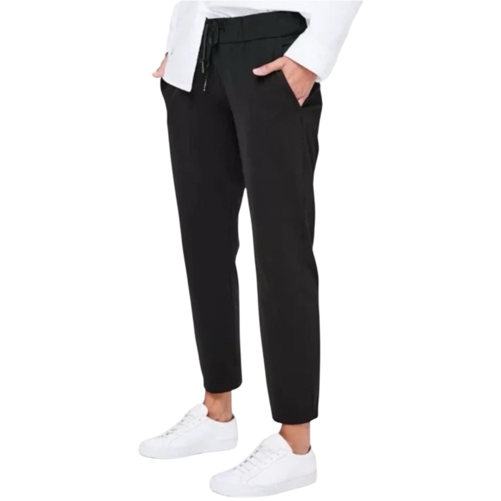 Lululemon Women’s On The Fly Pant in Black size 2 28” EUC